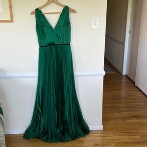 Beautiful emerald green Halston Heritage floor length dress